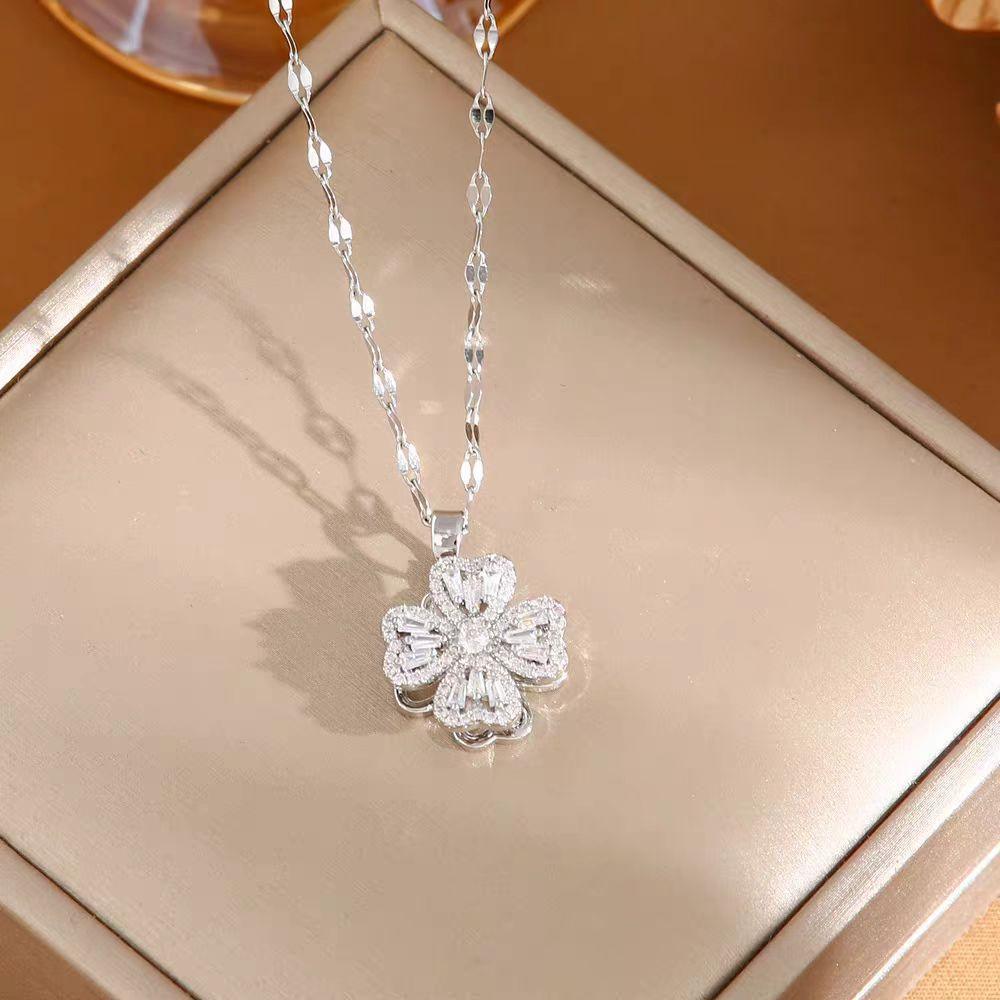 Dönen Yonca Kolye - KEHVAN